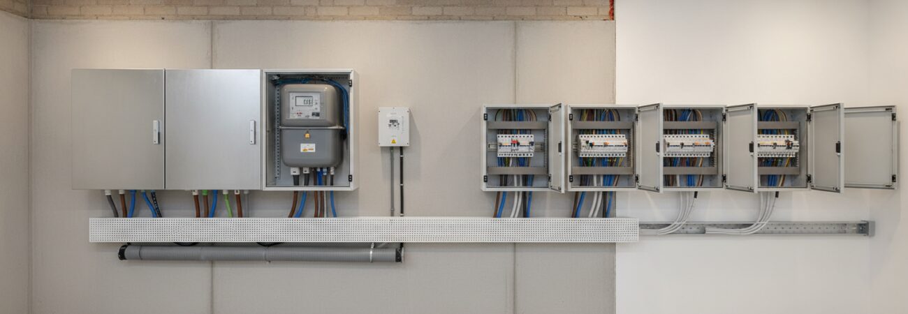 Bekabeling vernieuwen renovatiepand Bekabeling vernieuwen in je renovatiepand: wat het is en waarom het telt