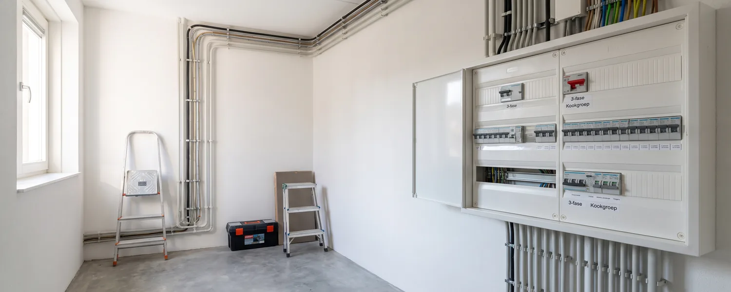 Elektricien 10 tips voor veiligere meterkasten in winkels en kantoren.