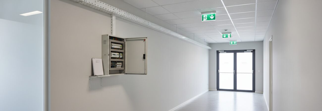 Nooduitgang verlichting controleren in jouw pand