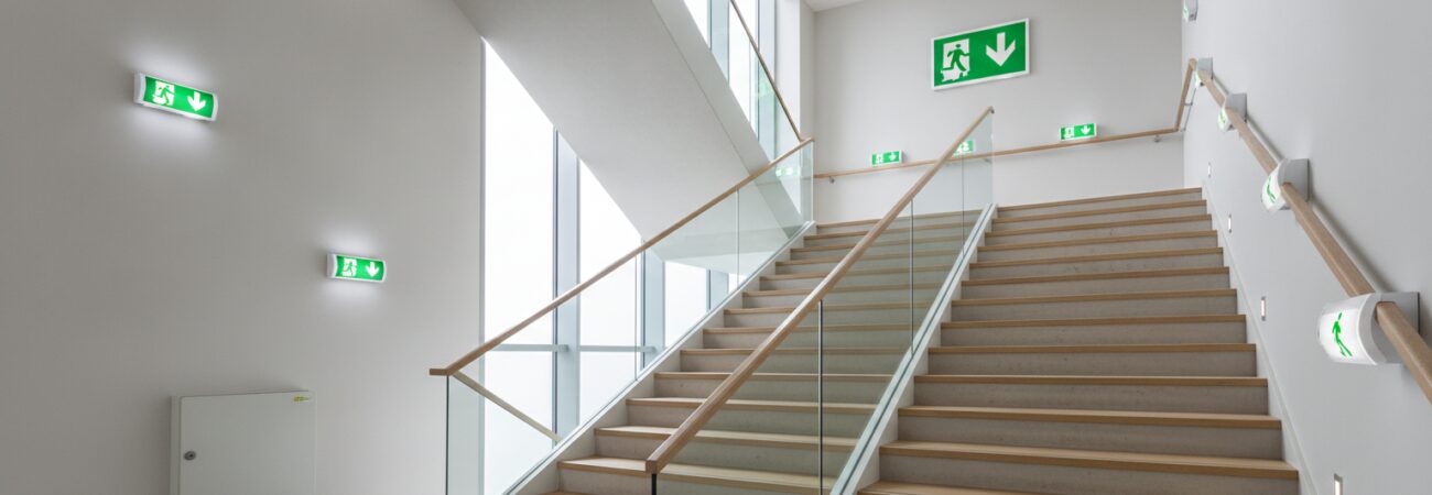 Noodverlichting plaatsen