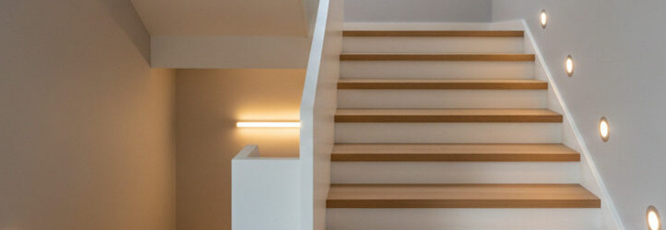 Verlichting trapgat verbeteren Verlichting trapgat verbeteren met een slim en veilig lichtplan